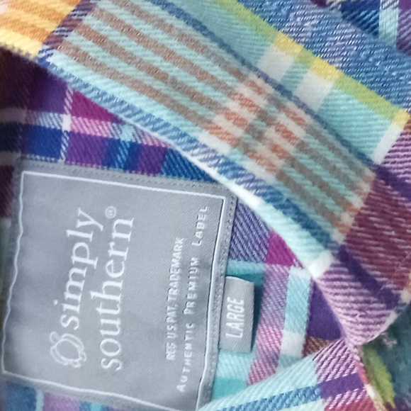 Simply Southern flannel plaid shirt size L NWT - Picture 3 of 4